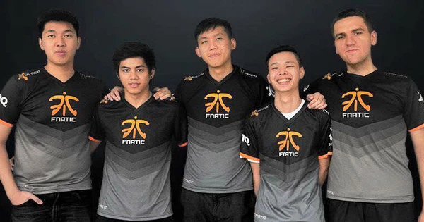 Fnatic là một trong những đội tuyển nổi tiếng nhất tại Dota 2, với lịch sử đầy ấn tượng